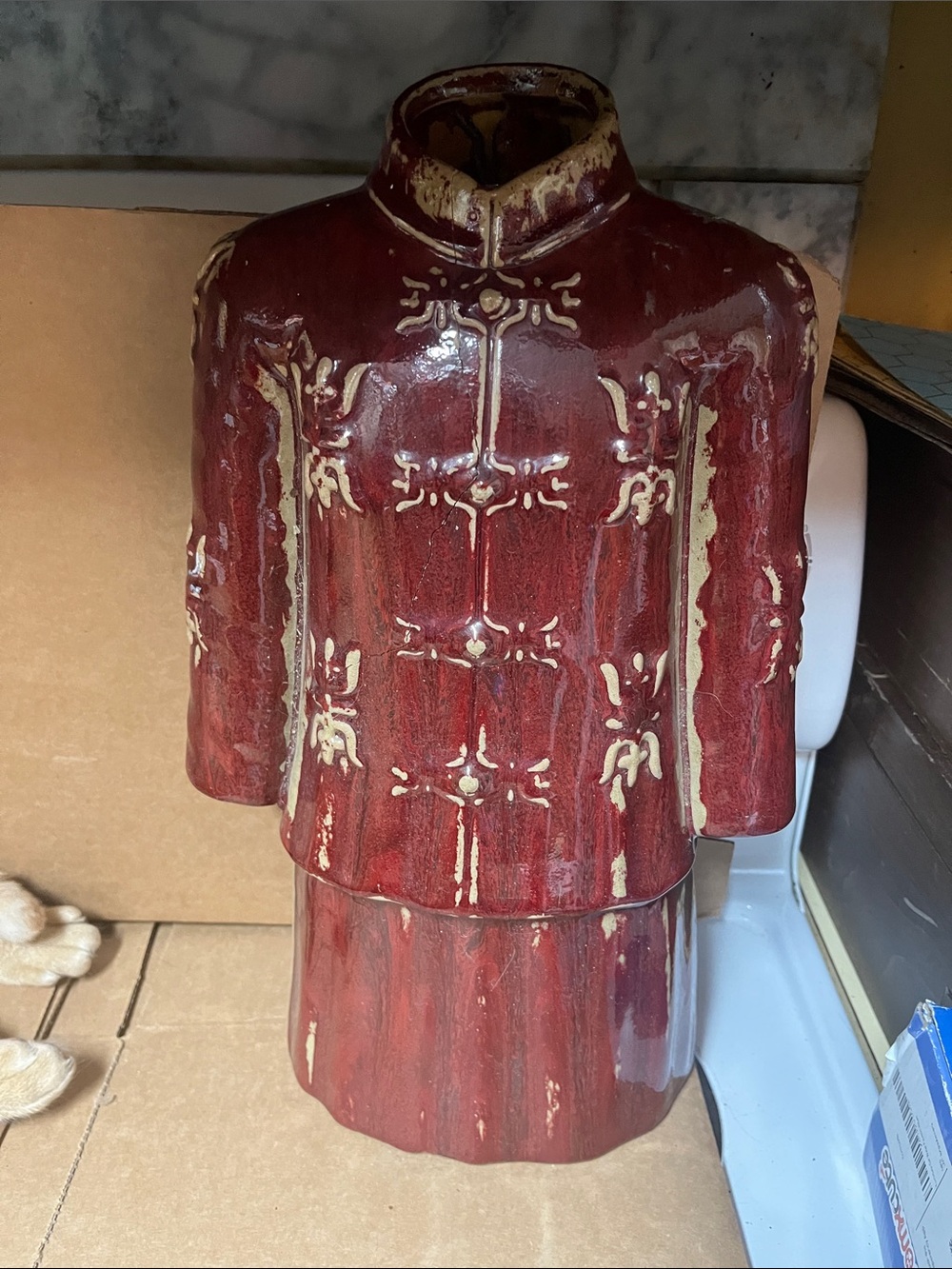 Men's Traditional Red Coat Collectible Ceramic Accent Oriental 15 inch